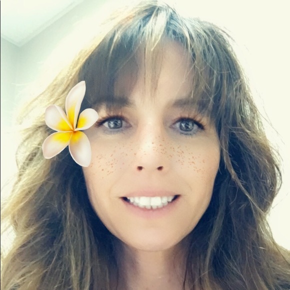 Meet your Posher, Christine - Picture 1 of 1